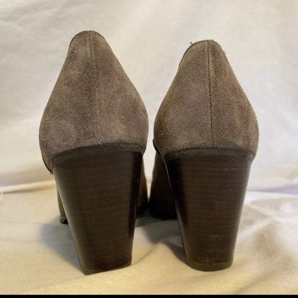 Stuart Weitzman light brown suede leather closed toed shootie heels size 9.5 - Picture 5 of 6